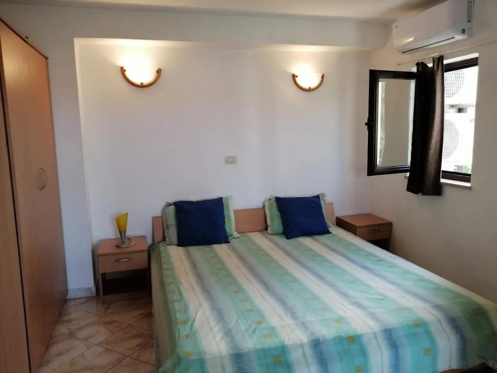Studio Apartment In Funtana With Balcony, Air Conditioning, Wifi, Washing Machine 4982-8