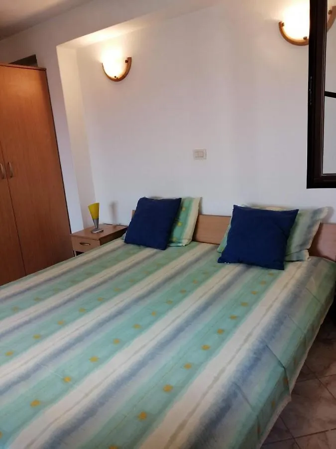Studio Apartment In Funtana With Balcony, Air Conditioning, Wifi, Washing Machine 4982-8