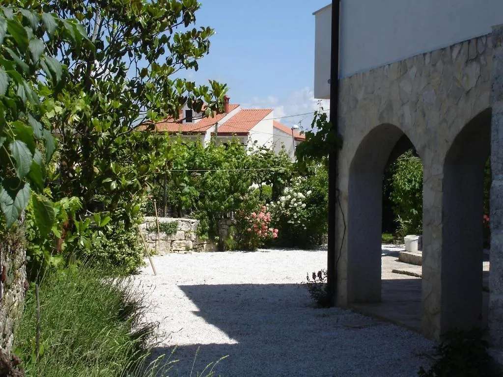 Studio Apartment In Funtana With Balcony, Air Conditioning, Wifi, Washing Machine 4982-8
